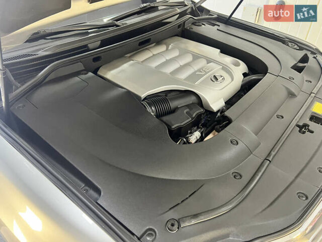 Серый Лексус ЛХ, объемом двигателя 5.66 л и пробегом 273 тыс. км за 24900 $, фото 109 на Automoto.ua