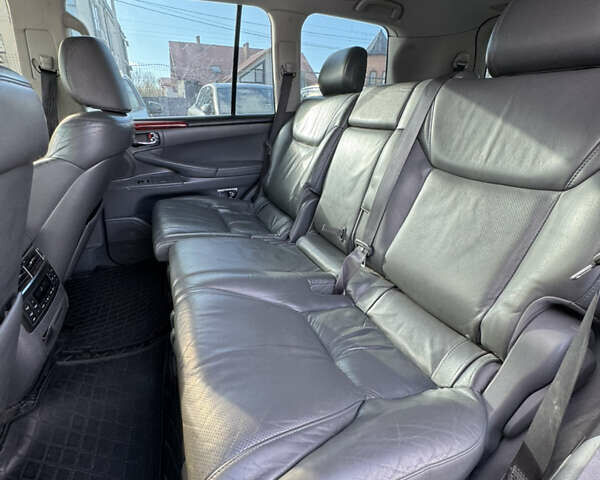 Сірий Лексус ЛХ, об'ємом двигуна 5.66 л та пробігом 303 тис. км за 22000 $, фото 24 на Automoto.ua