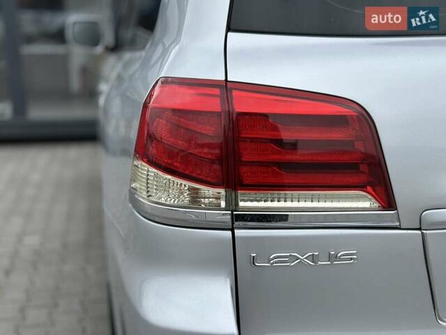 Серый Лексус ЛХ, объемом двигателя 5.66 л и пробегом 255 тыс. км за 24900 $, фото 18 на Automoto.ua