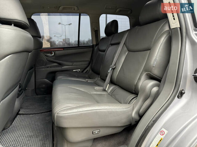 Сірий Лексус ЛХ, об'ємом двигуна 5.66 л та пробігом 246 тис. км за 24999 $, фото 22 на Automoto.ua