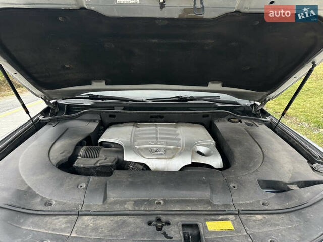 Серый Лексус ЛХ, объемом двигателя 5.7 л и пробегом 360 тыс. км за 19900 $, фото 29 на Automoto.ua
