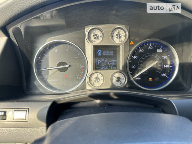 Серый Лексус ЛХ, объемом двигателя 5.66 л и пробегом 243 тыс. км за 25800 $, фото 37 на Automoto.ua