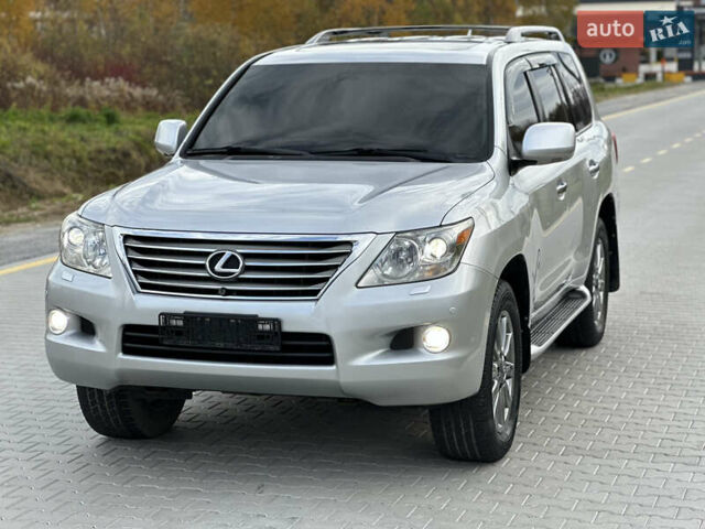 Серый Лексус ЛХ, объемом двигателя 5.7 л и пробегом 360 тыс. км за 19900 $, фото 10 на Automoto.ua