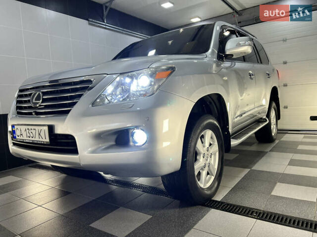 Серый Лексус ЛХ, объемом двигателя 5.66 л и пробегом 273 тыс. км за 24900 $, фото 42 на Automoto.ua