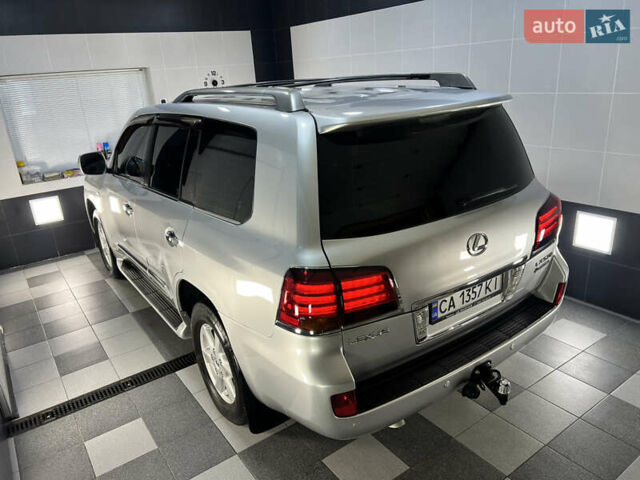 Серый Лексус ЛХ, объемом двигателя 5.66 л и пробегом 273 тыс. км за 24900 $, фото 48 на Automoto.ua