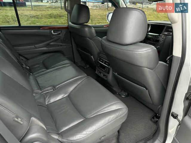 Серый Лексус ЛХ, объемом двигателя 5.7 л и пробегом 360 тыс. км за 19900 $, фото 23 на Automoto.ua