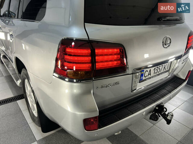 Серый Лексус ЛХ, объемом двигателя 5.66 л и пробегом 273 тыс. км за 24900 $, фото 62 на Automoto.ua