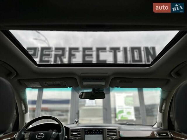 Серый Лексус ЛХ, объемом двигателя 5.66 л и пробегом 255 тыс. км за 24900 $, фото 34 на Automoto.ua