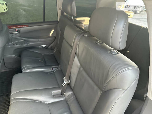 Серый Лексус ЛХ, объемом двигателя 5.66 л и пробегом 243 тыс. км за 25800 $, фото 49 на Automoto.ua