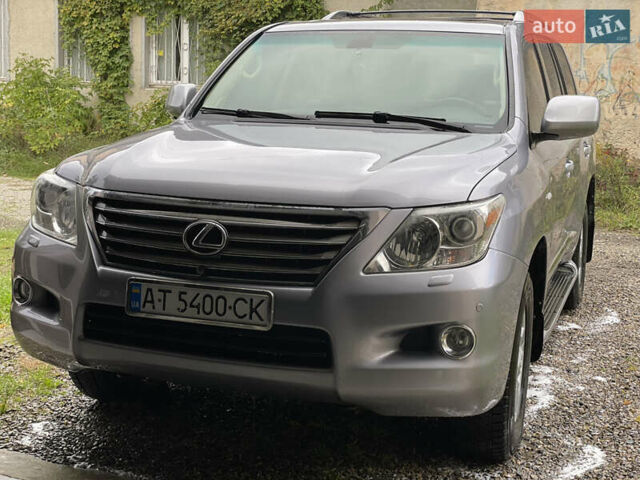 Серый Лексус ЛХ, объемом двигателя 5.7 л и пробегом 240 тыс. км за 27500 $, фото 3 на Automoto.ua