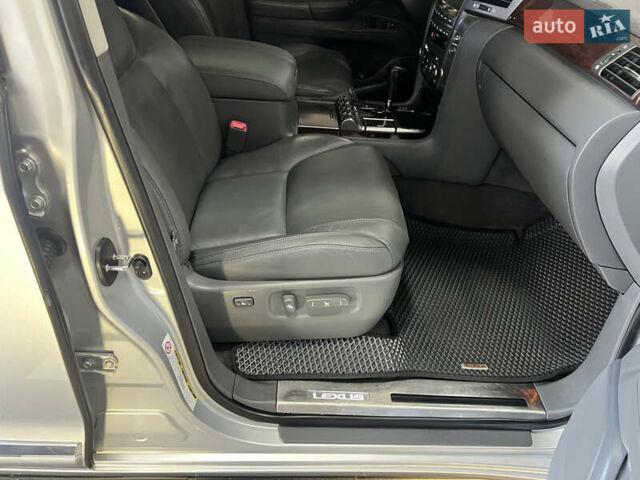 Серый Лексус ЛХ, объемом двигателя 5.66 л и пробегом 273 тыс. км за 24900 $, фото 98 на Automoto.ua