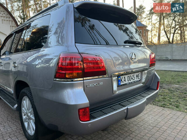 Сірий Лексус ЛХ, об'ємом двигуна 5.7 л та пробігом 285 тис. км за 26700 $, фото 145 на Automoto.ua
