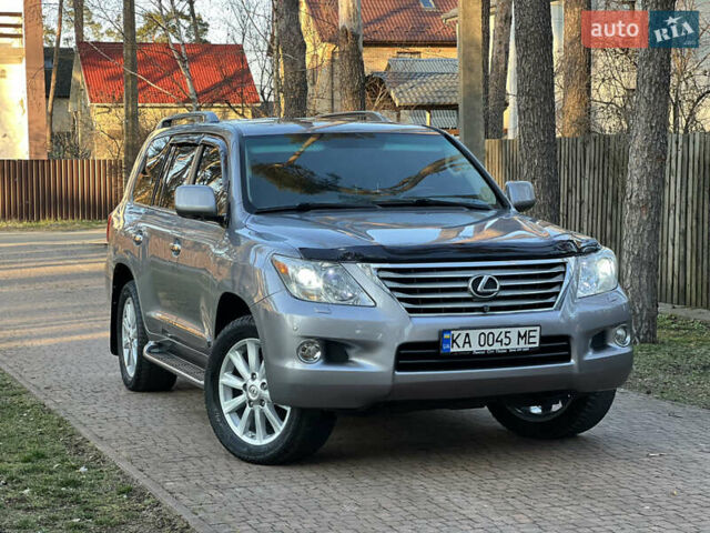 Сірий Лексус ЛХ, об'ємом двигуна 5.7 л та пробігом 285 тис. км за 26700 $, фото 2 на Automoto.ua