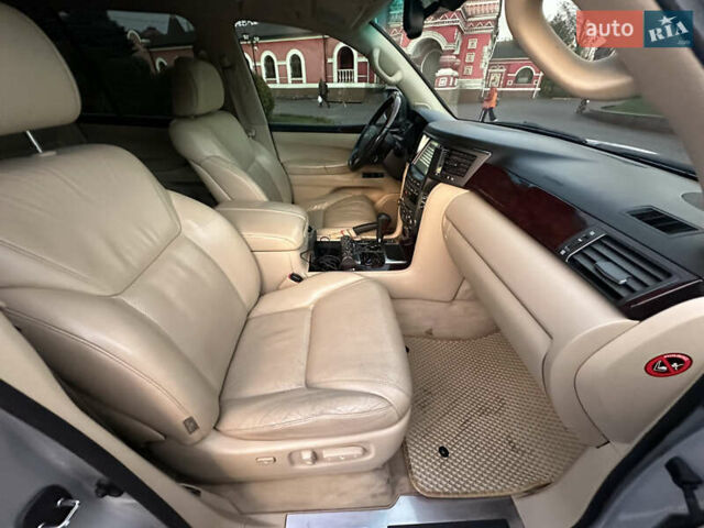 Сірий Лексус ЛХ, об'ємом двигуна 5.66 л та пробігом 262 тис. км за 22999 $, фото 25 на Automoto.ua