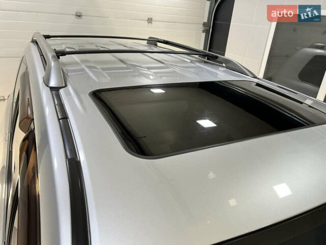 Серый Лексус ЛХ, объемом двигателя 5.66 л и пробегом 273 тыс. км за 24900 $, фото 15 на Automoto.ua