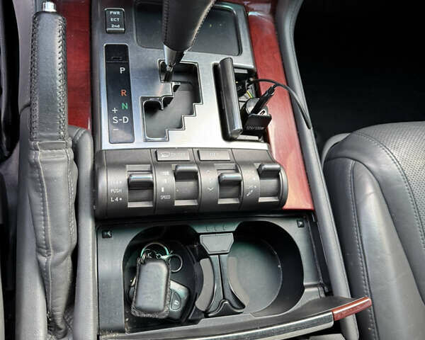 Сірий Лексус ЛХ, об'ємом двигуна 5.66 л та пробігом 303 тис. км за 22000 $, фото 20 на Automoto.ua