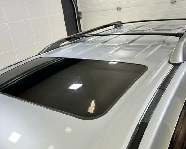 Серый Лексус ЛХ, объемом двигателя 5.66 л и пробегом 273 тыс. км за 24900 $, фото 40 на Automoto.ua