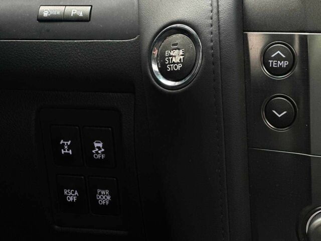 Серый Лексус ЛХ, объемом двигателя 5.7 л и пробегом 259 тыс. км за 21990 $, фото 20 на Automoto.ua