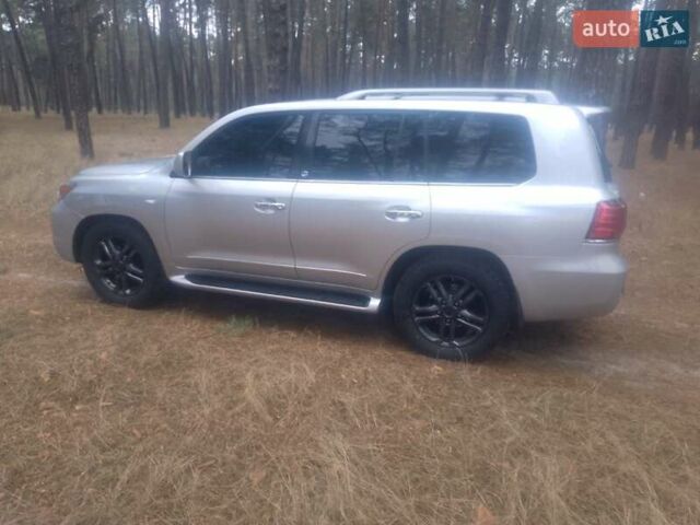 Сірий Лексус ЛХ, об'ємом двигуна 5.66 л та пробігом 360 тис. км за 21700 $, фото 16 на Automoto.ua