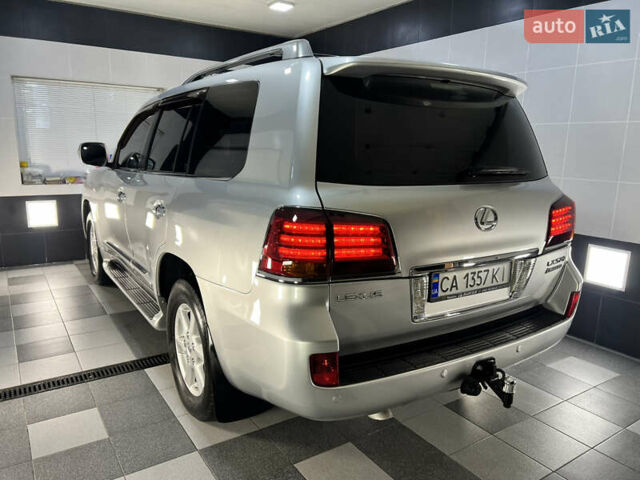 Серый Лексус ЛХ, объемом двигателя 5.66 л и пробегом 273 тыс. км за 24900 $, фото 49 на Automoto.ua