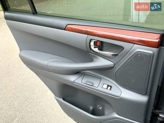 Серый Лексус ЛХ, объемом двигателя 5.66 л и пробегом 175 тыс. км за 32800 $, фото 54 на Automoto.ua