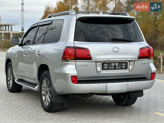 Серый Лексус ЛХ, объемом двигателя 5.7 л и пробегом 360 тыс. км за 19900 $, фото 6 на Automoto.ua