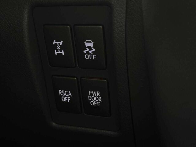 Серый Лексус ЛХ, объемом двигателя 5.7 л и пробегом 259 тыс. км за 21990 $, фото 22 на Automoto.ua