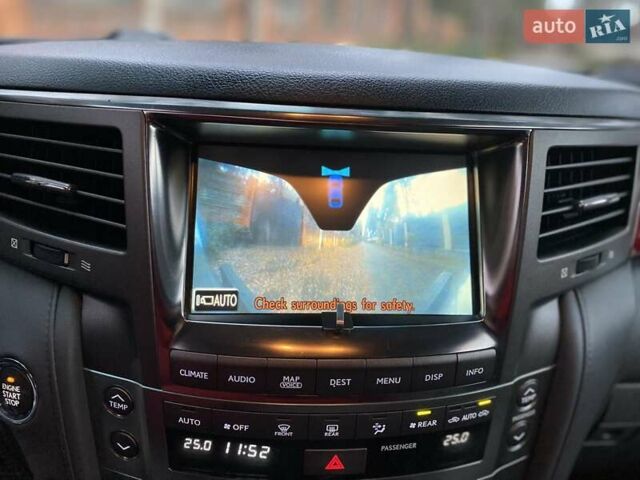 Сірий Лексус ЛХ, об'ємом двигуна 5.7 л та пробігом 295 тис. км за 21555 $, фото 46 на Automoto.ua