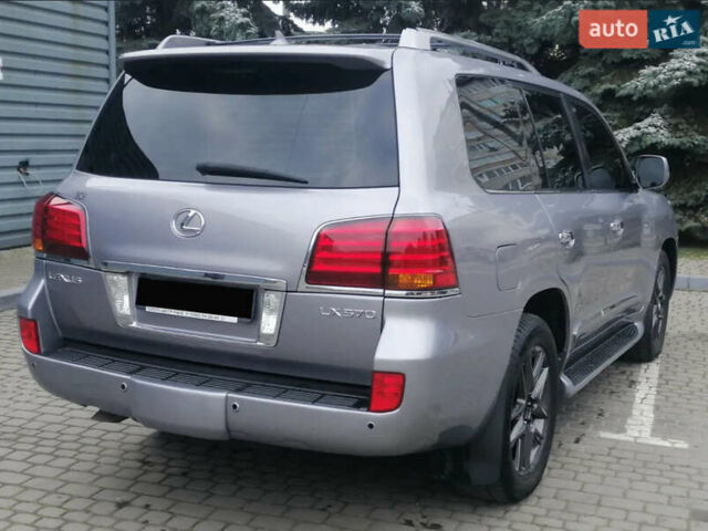 Лексус ЛХ 2008 в Ивано-Франковске на Automoto.ua Серый Лексус ЛХ, объемом двигателя 5.66 л и пробегом 285 тыс. км за 25000 $, фото 1 на Automoto.ua