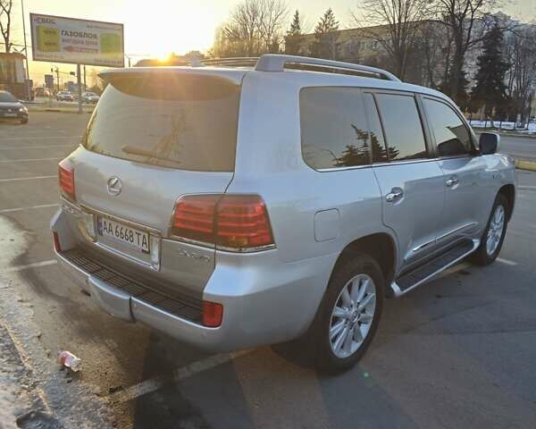Сірий Лексус ЛХ, об'ємом двигуна 5.66 л та пробігом 325 тис. км за 24900 $, фото 4 на Automoto.ua