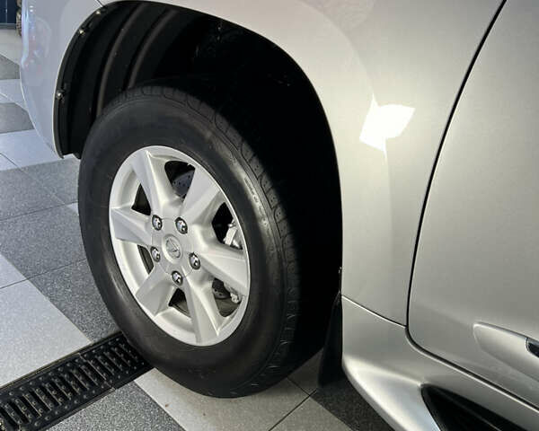 Серый Лексус ЛХ, объемом двигателя 5.66 л и пробегом 273 тыс. км за 24900 $, фото 44 на Automoto.ua