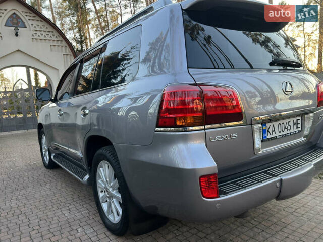 Сірий Лексус ЛХ, об'ємом двигуна 5.7 л та пробігом 285 тис. км за 26700 $, фото 25 на Automoto.ua