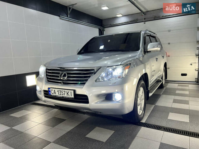 Серый Лексус ЛХ, объемом двигателя 5.66 л и пробегом 273 тыс. км за 24900 $, фото 26 на Automoto.ua