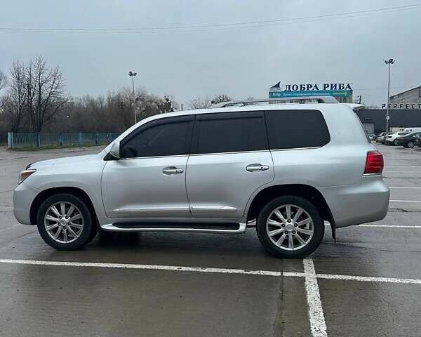 Сірий Лексус ЛХ, об'ємом двигуна 5.66 л та пробігом 225 тис. км за 22900 $, фото 1 на Automoto.ua