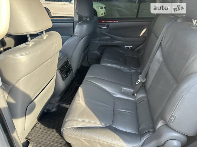 Серый Лексус ЛХ, объемом двигателя 5.66 л и пробегом 243 тыс. км за 25800 $, фото 51 на Automoto.ua