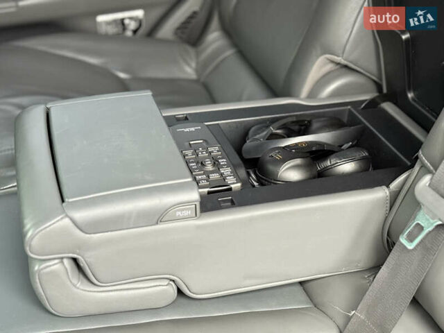 Сірий Лексус ЛХ, об'ємом двигуна 5.66 л та пробігом 246 тис. км за 24999 $, фото 24 на Automoto.ua