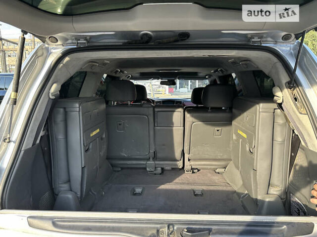 Серый Лексус ЛХ, объемом двигателя 5.66 л и пробегом 243 тыс. км за 25800 $, фото 76 на Automoto.ua