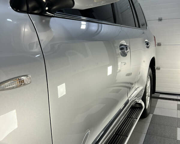 Серый Лексус ЛХ, объемом двигателя 5.66 л и пробегом 273 тыс. км за 24900 $, фото 39 на Automoto.ua