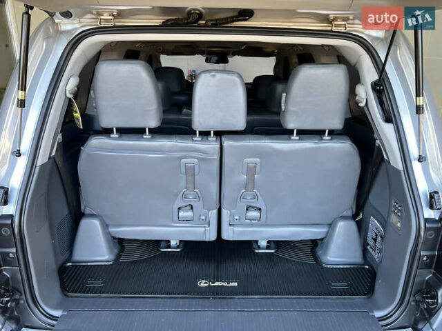 Серый Лексус ЛХ, объемом двигателя 5.66 л и пробегом 273 тыс. км за 24900 $, фото 70 на Automoto.ua