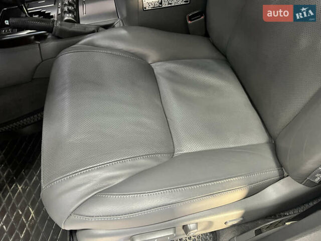 Серый Лексус ЛХ, объемом двигателя 5.66 л и пробегом 273 тыс. км за 24900 $, фото 105 на Automoto.ua