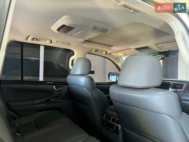 Серый Лексус ЛХ, объемом двигателя 5.66 л и пробегом 273 тыс. км за 24900 $, фото 83 на Automoto.ua