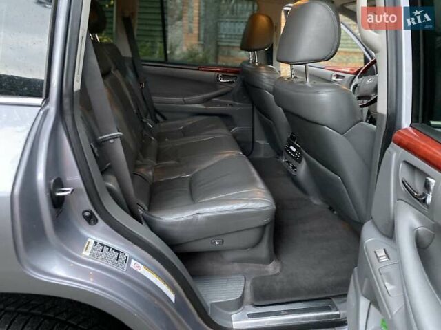 Сірий Лексус ЛХ, об'ємом двигуна 5.7 л та пробігом 295 тис. км за 21555 $, фото 29 на Automoto.ua