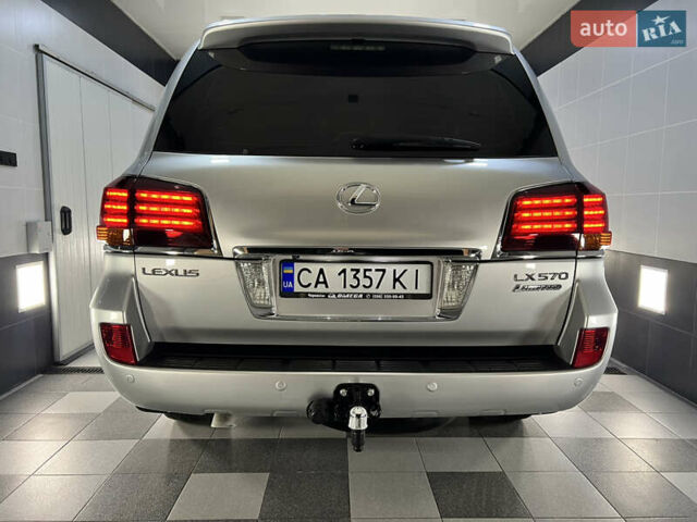 Серый Лексус ЛХ, объемом двигателя 5.66 л и пробегом 273 тыс. км за 24900 $, фото 47 на Automoto.ua
