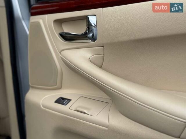 Сірий Лексус ЛХ, об'ємом двигуна 5.66 л та пробігом 235 тис. км за 27191 $, фото 50 на Automoto.ua