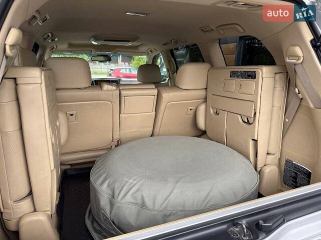 Сірий Лексус ЛХ, об'ємом двигуна 5.66 л та пробігом 235 тис. км за 27191 $, фото 51 на Automoto.ua