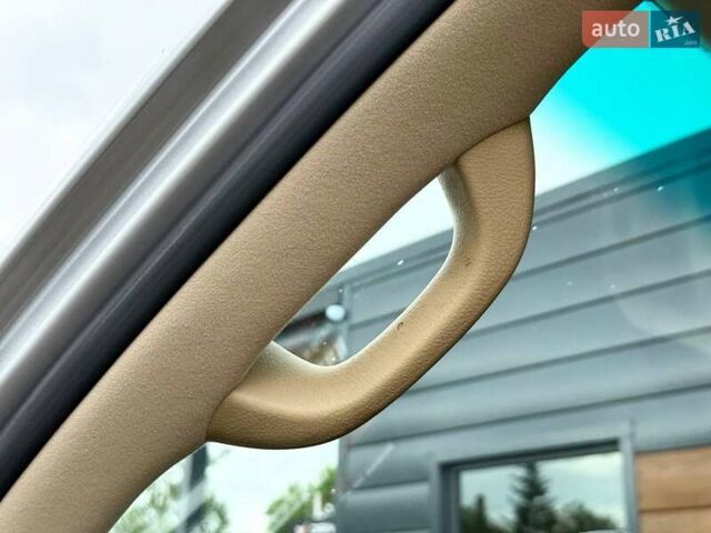 Сірий Лексус ЛХ, об'ємом двигуна 5.66 л та пробігом 235 тис. км за 27191 $, фото 58 на Automoto.ua