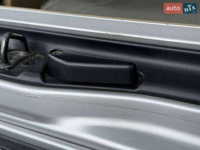 Сірий Лексус ЛХ, об'ємом двигуна 5.66 л та пробігом 235 тис. км за 27191 $, фото 55 на Automoto.ua