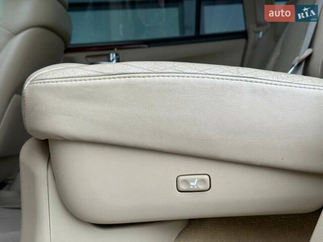 Сірий Лексус ЛХ, об'ємом двигуна 5.66 л та пробігом 235 тис. км за 27191 $, фото 40 на Automoto.ua