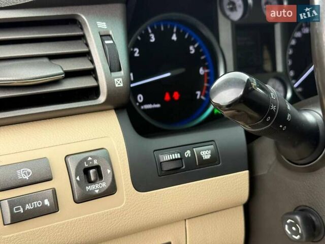 Сірий Лексус ЛХ, об'ємом двигуна 5.66 л та пробігом 235 тис. км за 27191 $, фото 21 на Automoto.ua