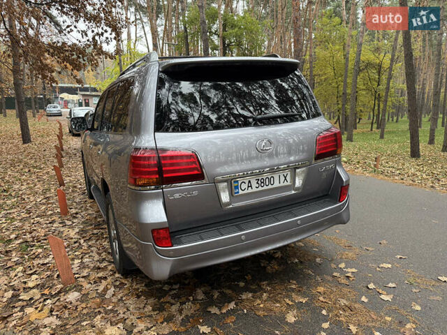 Серый Лексус ЛХ, объемом двигателя 5.66 л и пробегом 221 тыс. км за 32500 $, фото 8 на Automoto.ua